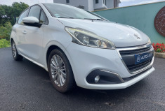 Peugeot 208 1.2 PureTech 82ch E6.c Signature 5p // Bon état // Très peu kilométrée // Première main