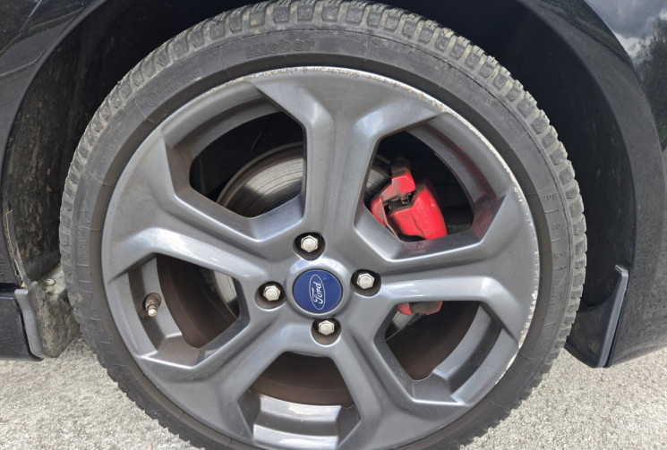 Ford Fiesta ST 1.6 T 182 cv * sièges sports chauffants * distribution neuve*                     