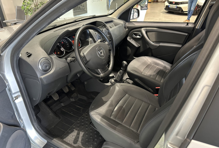Dacia Duster 1.5 dCi 110 ch Black Touch 4X4 1ERE MAIN