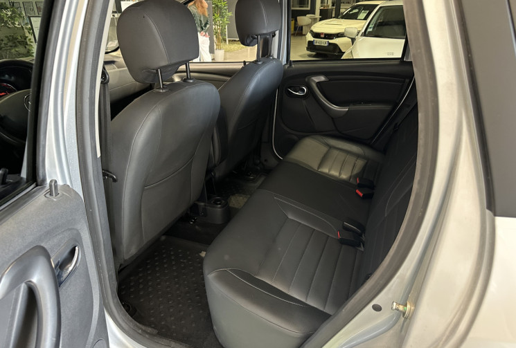 Dacia Duster 1.5 dCi 110 ch Black Touch 4X4 1ERE MAIN