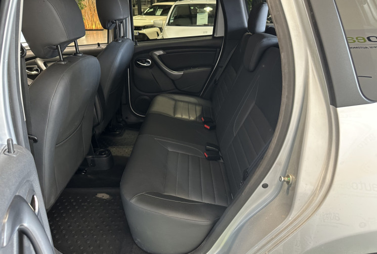 Dacia Duster 1.5 dCi 110 ch Black Touch 4X4 1ERE MAIN