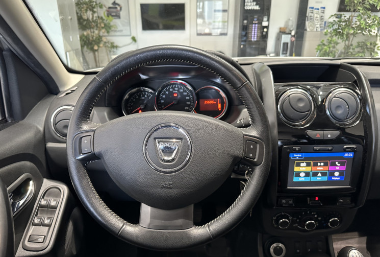 Dacia Duster 1.5 dCi 110 ch Black Touch 4X4 1ERE MAIN