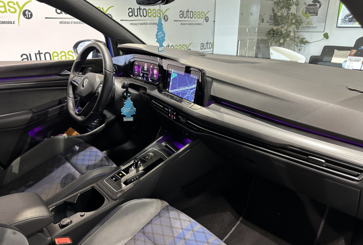 Volkswagen Golf 8R Performance 2.0 TSI DSG7 320 AKRAPOVIC IMMAT FR
