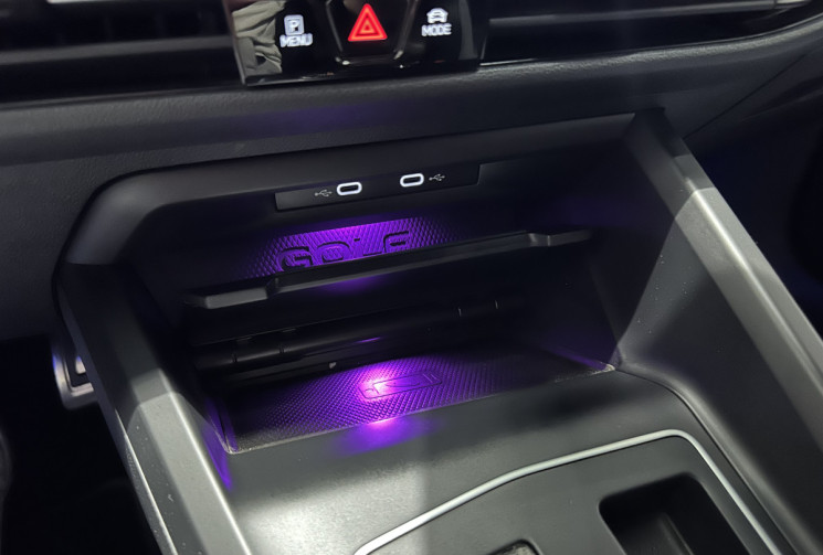 Volkswagen Golf 8R Performance 2.0 TSI DSG7 320 AKRAPOVIC IMMAT FR