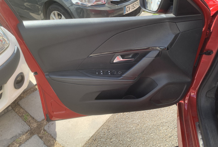 Peugeot 208 II 1.5 Blue HDi 100cv GT