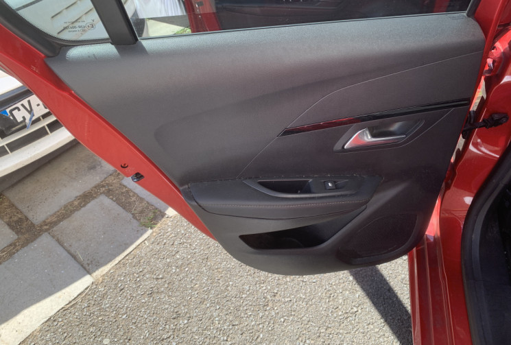 Peugeot 208 II 1.5 Blue HDi 100cv GT