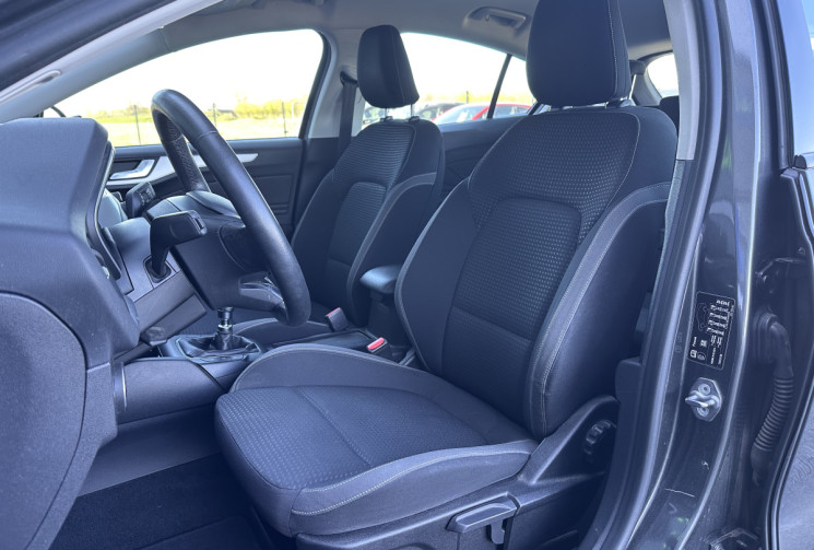 Ford Focus IV 1.0 SCTi EcoBoost 100 cv TREND - Attelage