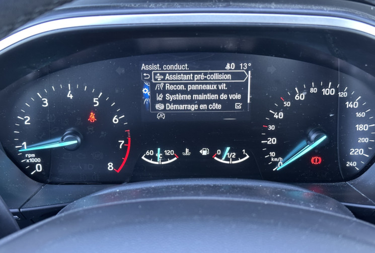 Ford Focus IV 1.0 SCTi EcoBoost 100 cv TREND - Attelage