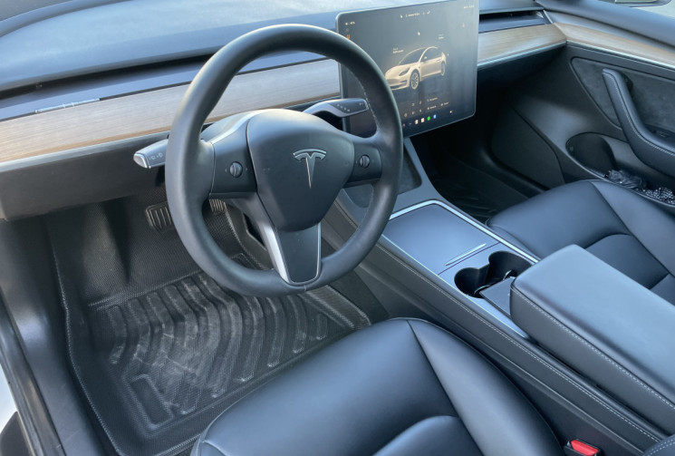 Tesla Model 3 Standard RWD Plus MY22