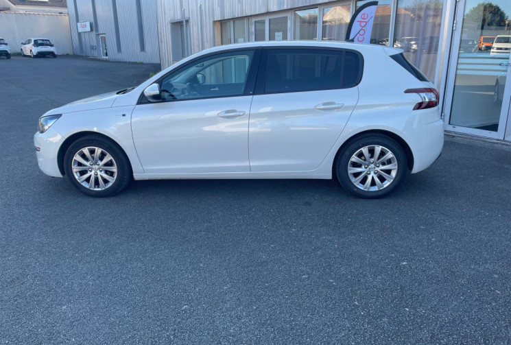 Peugeot 308 1.2 E-THP 110 STYLE - TRES BON ETAT - GARANTIE 12 MOIS
