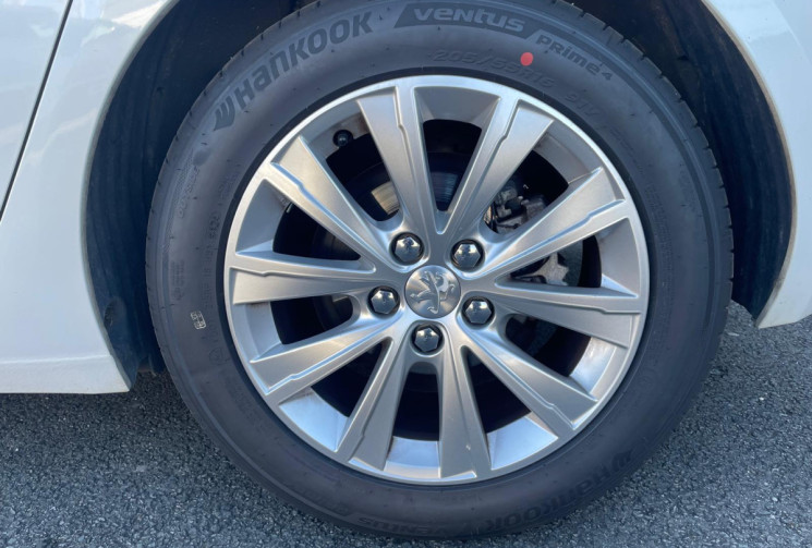 Peugeot 308 1.2 E-THP 110 STYLE - TRES BON ETAT - GARANTIE 12 MOIS