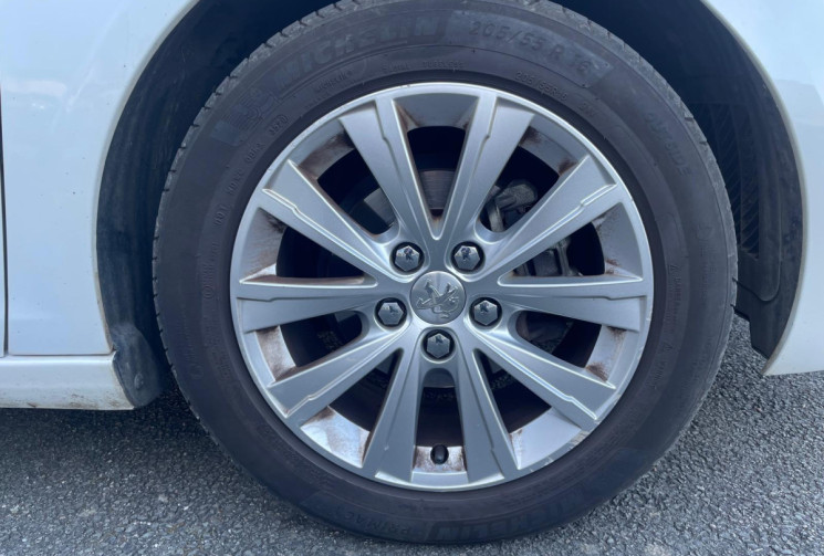Peugeot 308 1.2 E-THP 110 STYLE - TRES BON ETAT - GARANTIE 12 MOIS