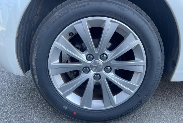 Peugeot 308 1.2 E-THP 110 STYLE - TRES BON ETAT - GARANTIE 12 MOIS