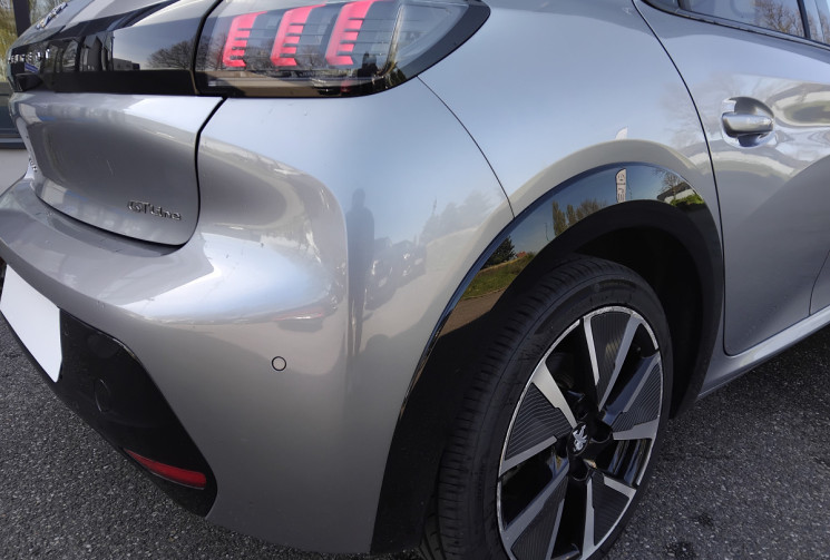 Peugeot 208  e-208 136 ch GT Line