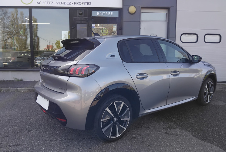 Peugeot 208  e-208 136 ch GT Line