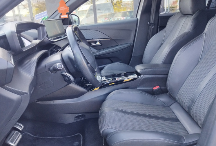 Peugeot 208  e-208 136 ch GT Line