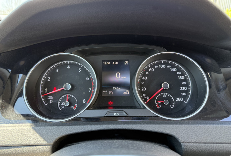 Volkswagen Golf 1.4 TSI 125 CARAT EXCLUSIVE / CARPLAY