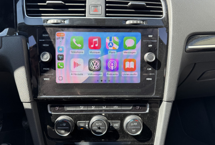 Volkswagen Golf 1.4 TSI 125 CARAT EXCLUSIVE / CARPLAY