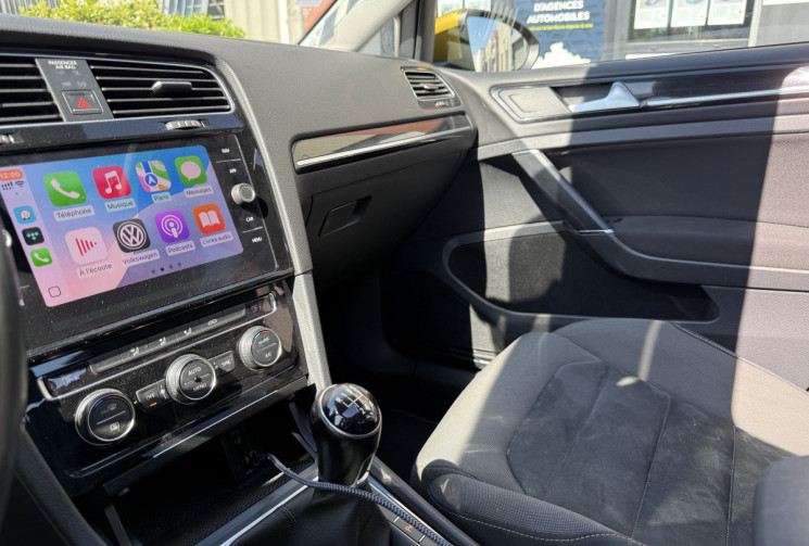 Volkswagen Golf 1.4 TSI 125 CARAT EXCLUSIVE / CARPLAY