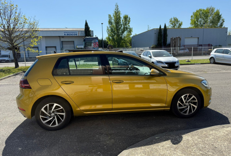 Volkswagen Golf 1.4 TSI 125 CARAT EXCLUSIVE / CARPLAY