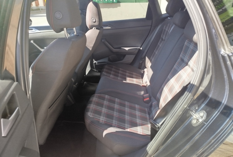 Volkswagen Polo VI GTI 2.0 TFSI 16V DSG6 200 ch / TOIT OUVRANT 