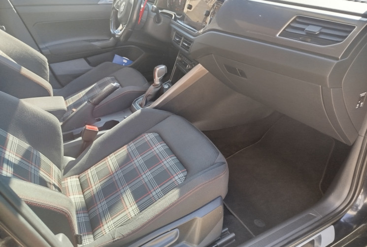 Volkswagen Polo VI GTI 2.0 TFSI 16V DSG6 200 ch / TOIT OUVRANT 