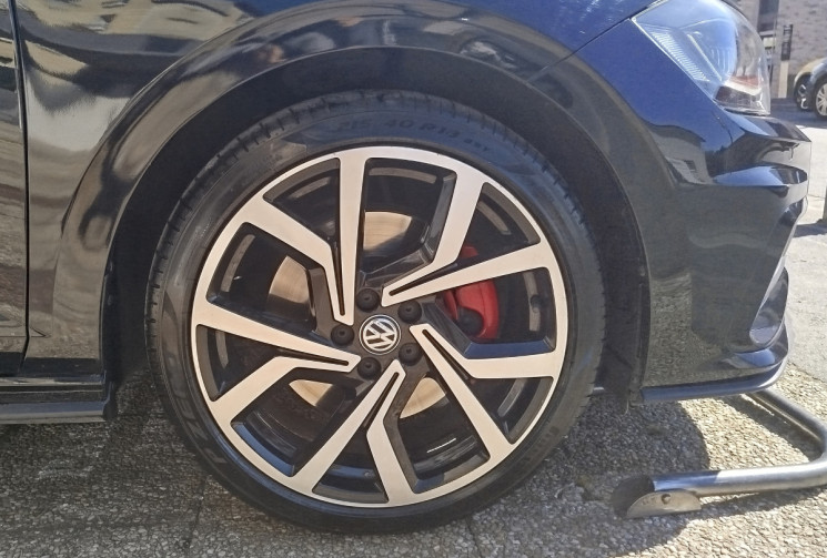Volkswagen Polo VI GTI 2.0 TFSI 16V DSG6 200 ch / TOIT OUVRANT 