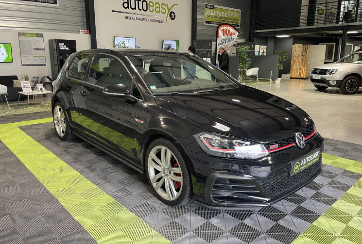 Volkswagen Golf GTI perf 245 ch 3p VIRTUAL COCKPIT / SIÈGES CHAUFFANTS