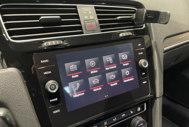Volkswagen Golf GTI perf 245 ch 3p VIRTUAL COCKPIT / SIÈGES CHAUFFANTS