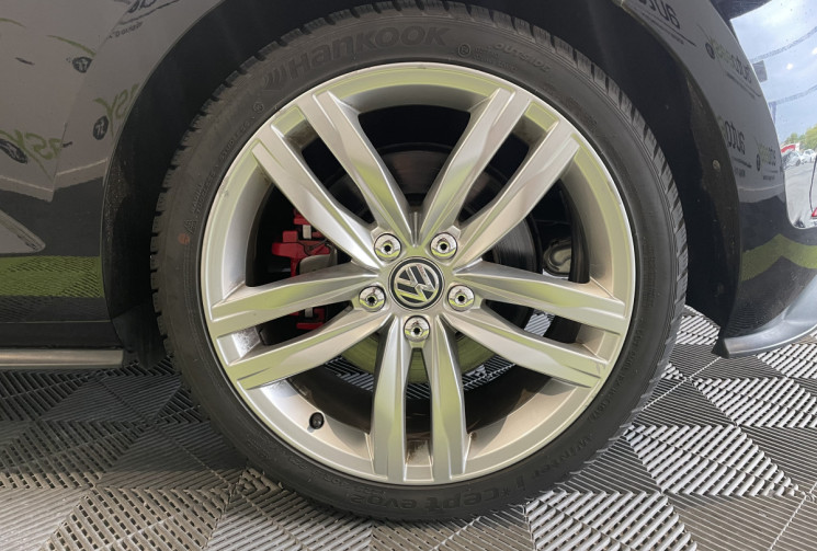 Volkswagen Golf GTI perf 245 ch 3p VIRTUAL COCKPIT / SIÈGES CHAUFFANTS