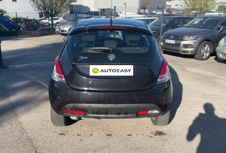 Lancia YPSILON 1.2 / 69 CH / GOLD 