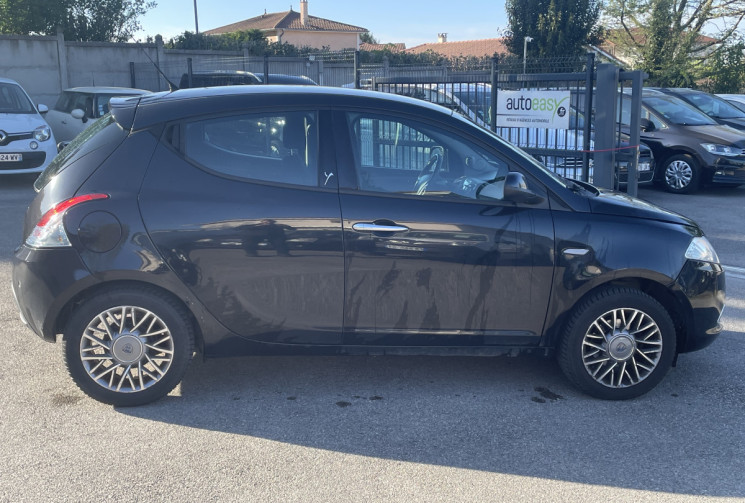 Lancia YPSILON 1.2 / 69 CH / GOLD 