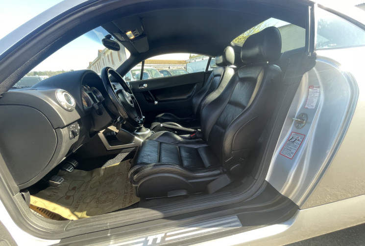 Audi TT 1.8 T / QUATTRO / 224 CH 