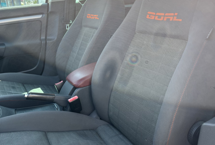 Volkswagen Golf 1.6 FSI 115CH GOAL