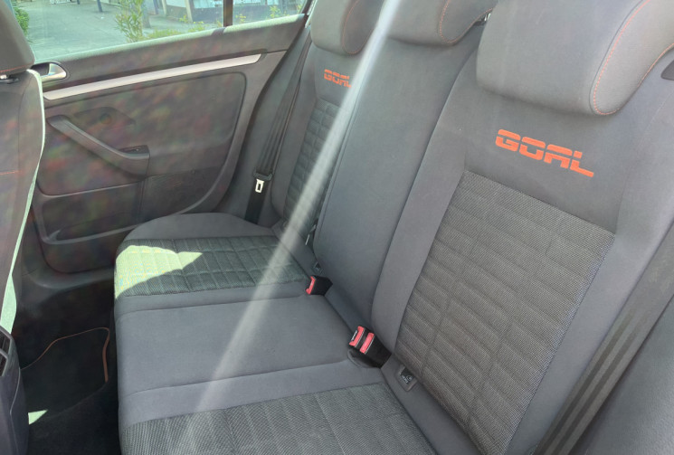 Volkswagen Golf 1.6 FSI 115CH GOAL