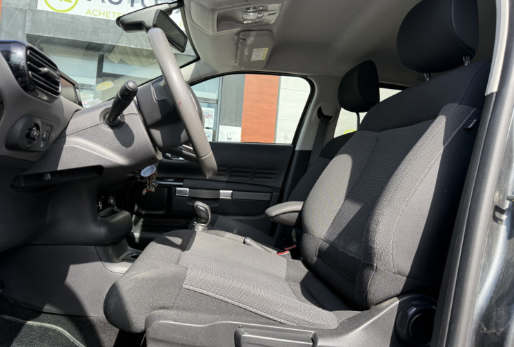 Citroën C4 CACTUS 1.6 BlueHDi SHINE 100 / Réservoir ADBLUE changé
