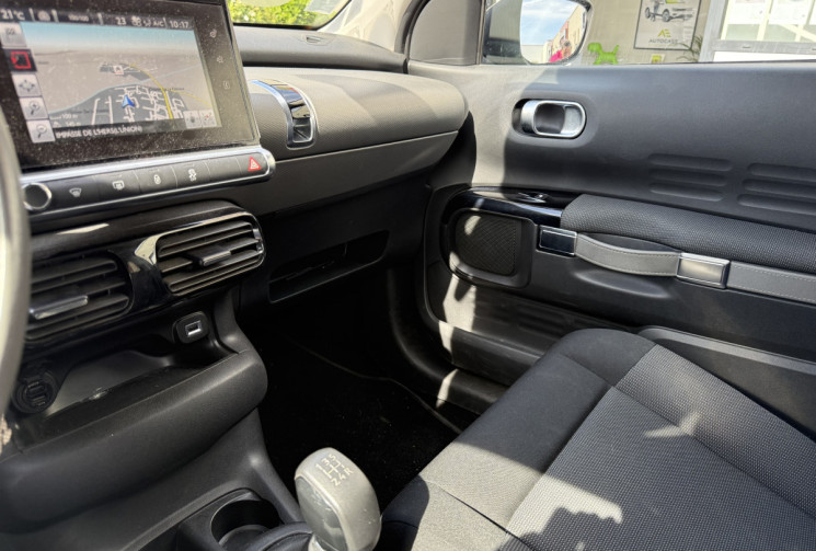 Citroën C4 CACTUS 1.6 BlueHDi SHINE 100 / Réservoir ADBLUE changé
