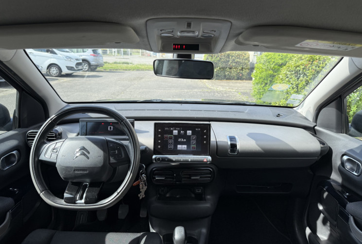 Citroën C4 CACTUS 1.6 BlueHDi SHINE 100 / Réservoir ADBLUE changé