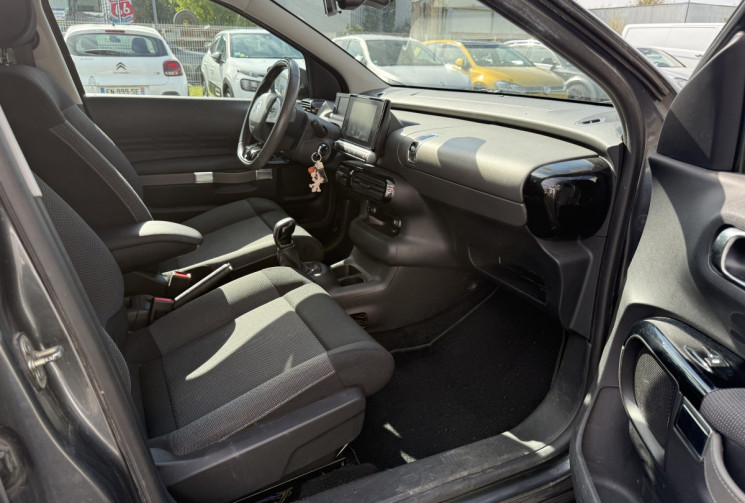 Citroën C4 CACTUS 1.6 BlueHDi SHINE 100 / Réservoir ADBLUE changé