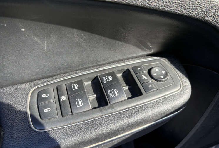 Lancia THEMA 3.0 MJTD V6 24V 190 cv Platinum * Sièges chauffants & ventilés * Bon état général *    
