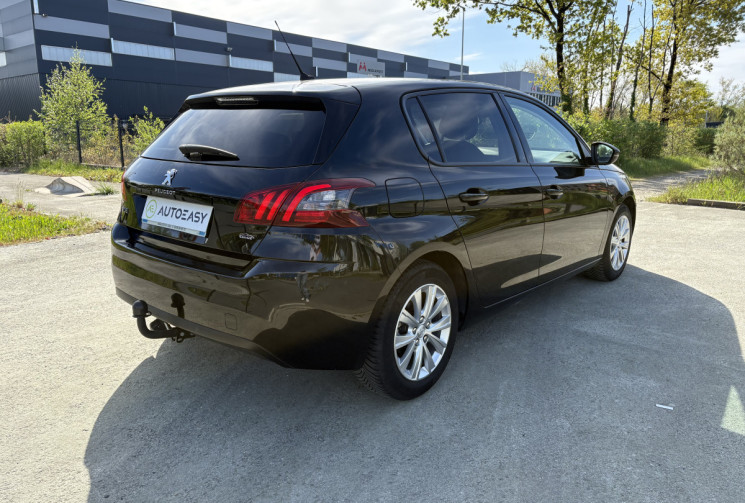 Peugeot 308 STYLE 130cv 1.5 BlueHdi * Caplay * Attelage * Radar * Entretien Complet