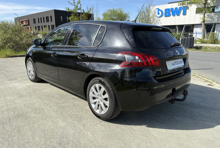Peugeot 308 STYLE 130cv 1.5 BlueHdi * Caplay * Attelage * Radar * Entretien Complet