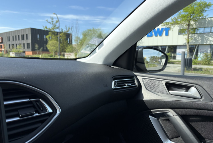 Peugeot 308 STYLE 130cv 1.5 BlueHdi * Caplay * Attelage * Radar * Entretien Complet