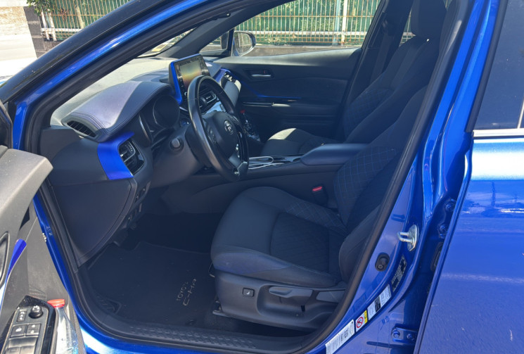 Toyota C-HR 2WD E-CVT MC19 122Ch Distinctive