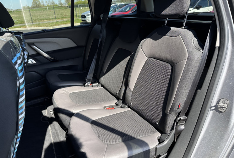 Citroën Grand C4 Picasso II 2.0 BlueHDi EAT6 150 cv Shine -7 Places - CarPlay - Attelage