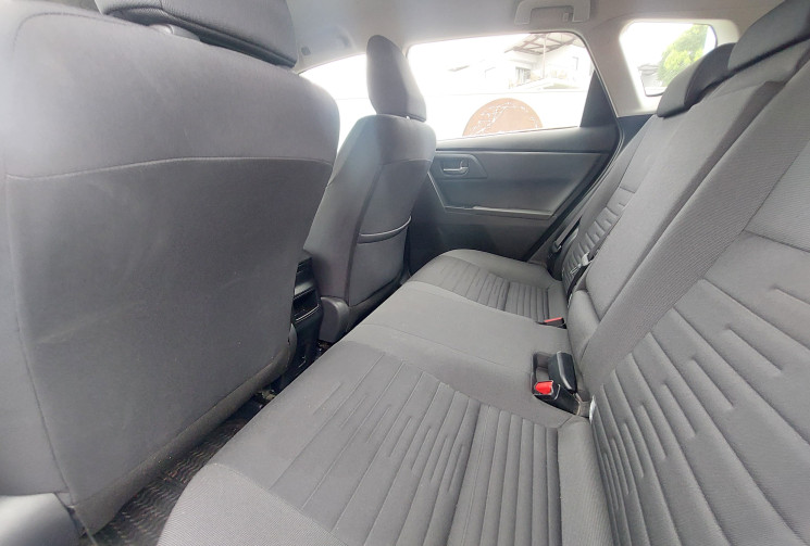 Toyota AURIS DESIGN 1.8 VVT-i HSD CVT Hybrid 99 cv BVA // Chaine de distribution // peu kilométré