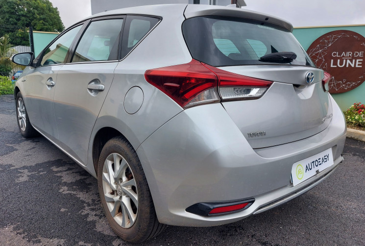 Toyota AURIS DESIGN 1.8 VVT-i HSD CVT Hybrid 99 cv BVA // Chaine de distribution // peu kilométré