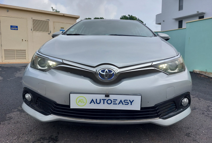 Toyota AURIS DESIGN 1.8 VVT-i HSD CVT Hybrid 99 cv BVA // Chaine de distribution // peu kilométré