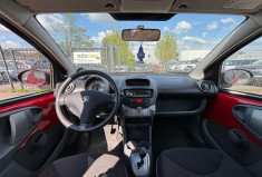 Peugeot 107 1.0 Trendy 68 ch / Boite auto / Clim