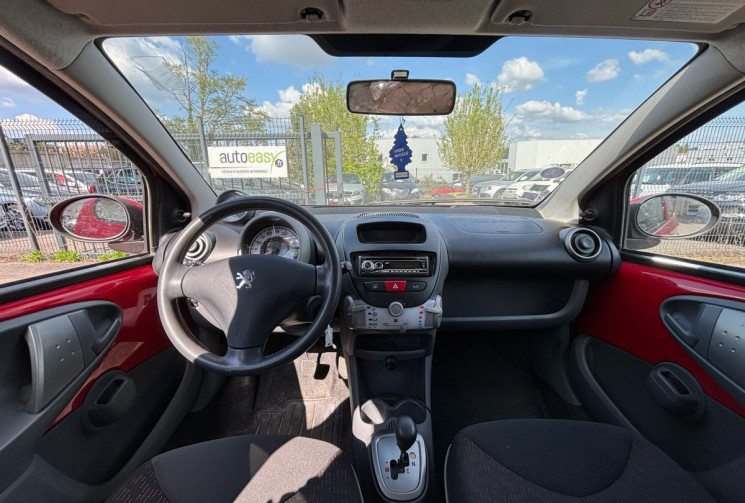 Peugeot 107 1.0 Trendy 68 ch / Boite auto / Clim